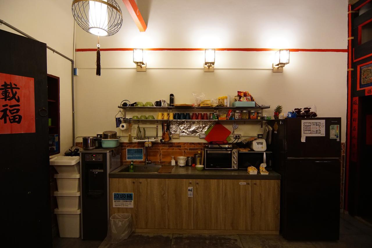 Beishan Old Western Style Hostel Jinning Exterior photo