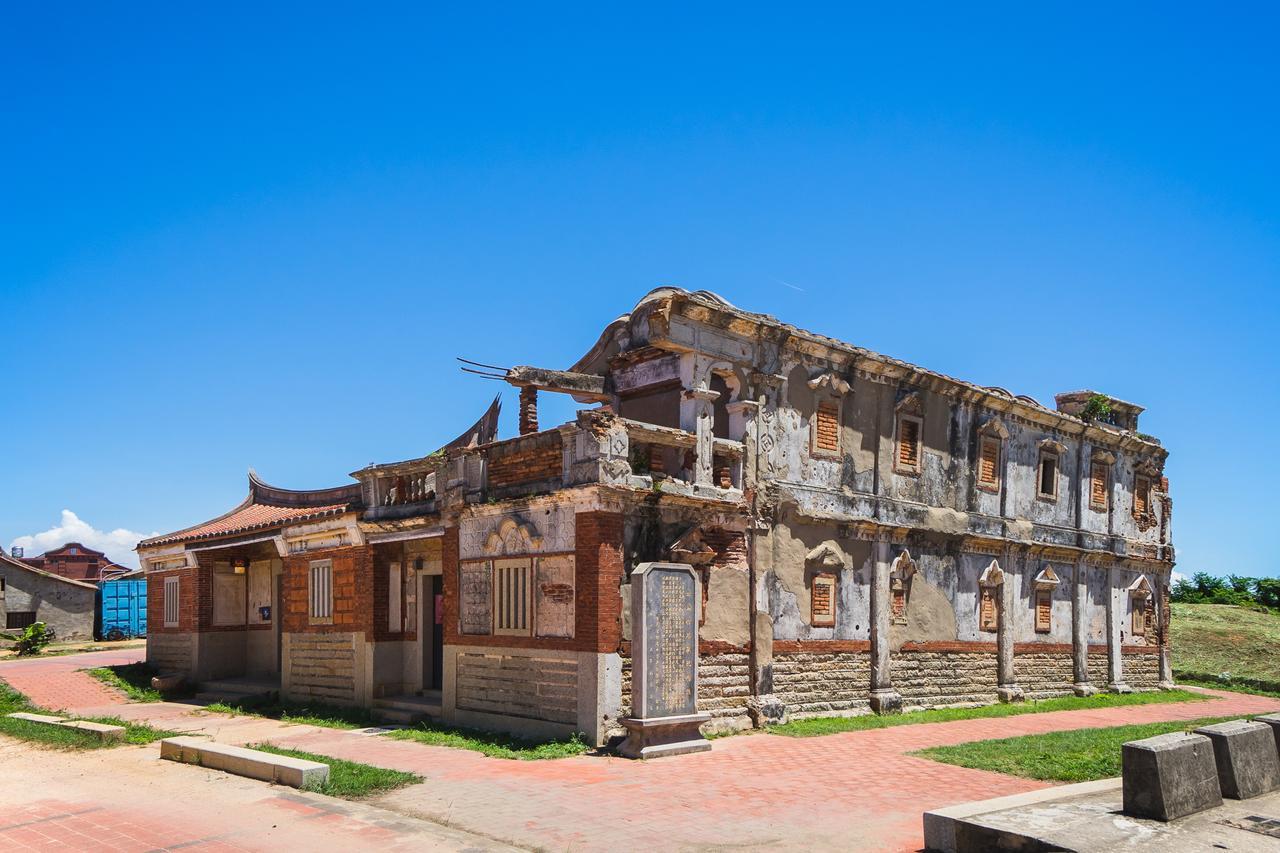 Beishan Old Western Style Hostel Jinning Exterior photo